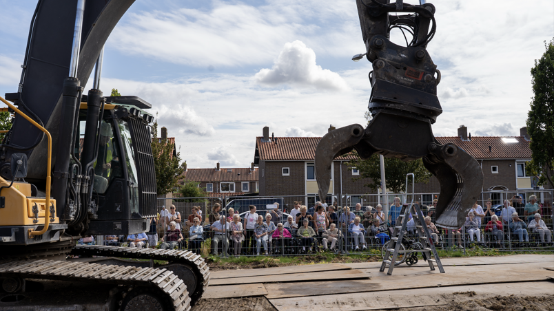 Afbeelding Careyn Rozenhof viert start sloop  